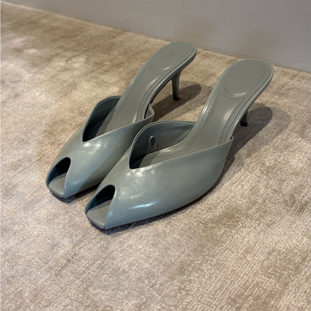 Size 40 Powder Blue Zara heels peep toe